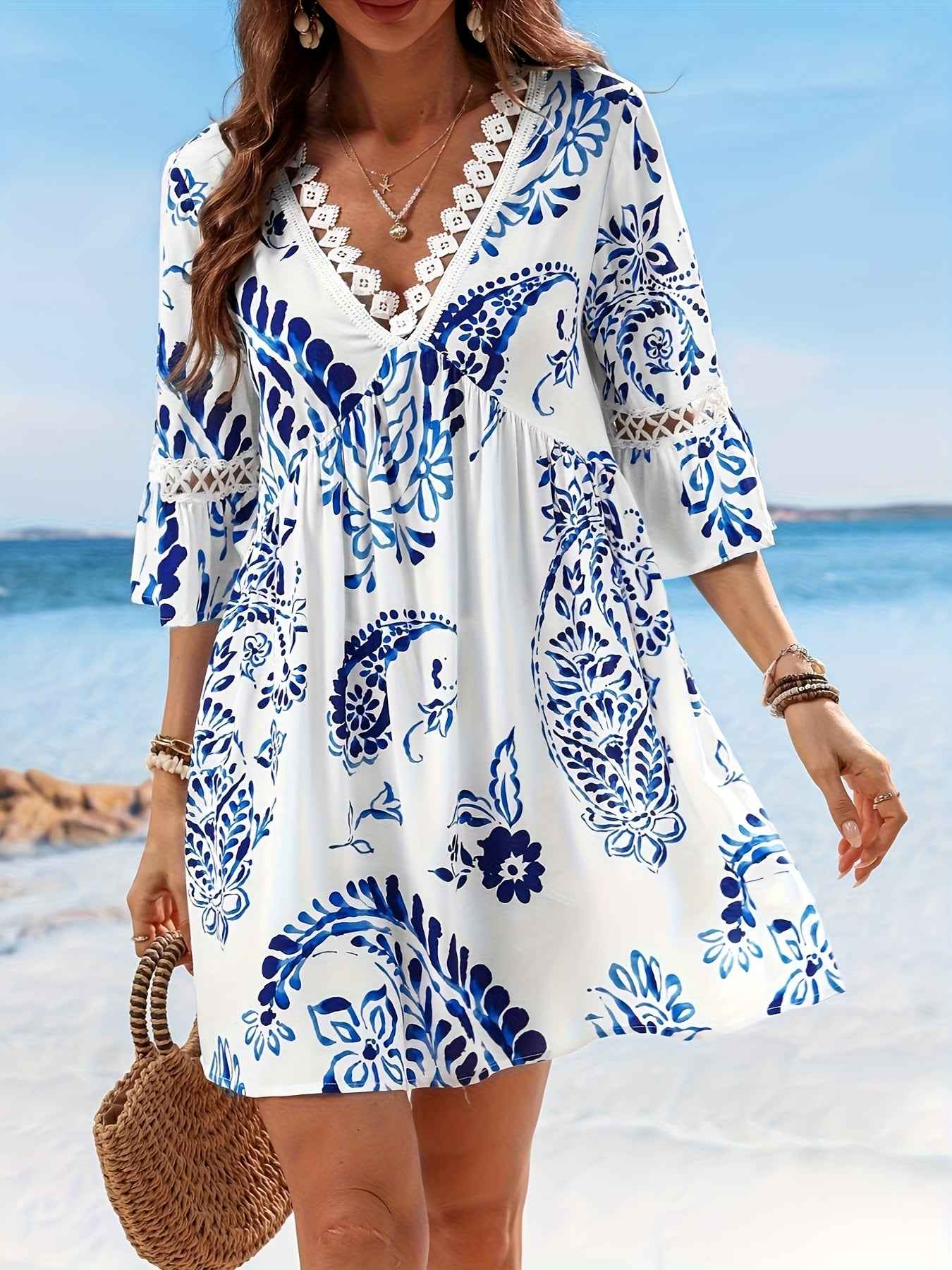 Women'S V-Neck Floral Print Dress with Lace Trim - Short Sleeve, Peplum Hem, Blue & White Design, Perfect for Beach Vacations, Beach Dresses