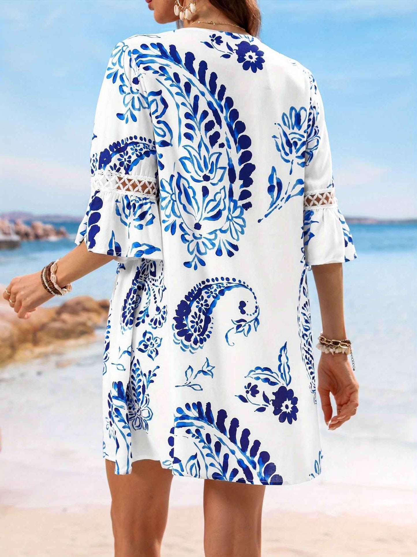 Women'S V-Neck Floral Print Dress with Lace Trim - Short Sleeve, Peplum Hem, Blue & White Design, Perfect for Beach Vacations, Beach Dresses
