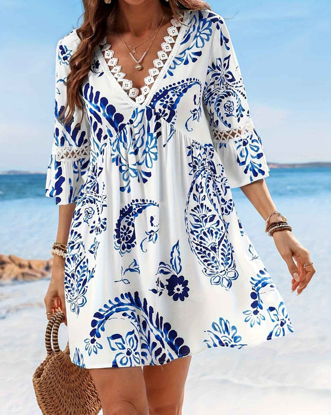 Women'S V-Neck Floral Print Dress with Lace Trim - Short Sleeve, Peplum Hem, Blue & White Design, Perfect for Beach Vacations, Beach Dresses